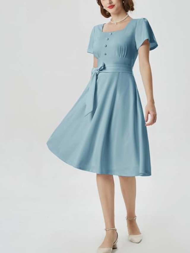 Nostalgic Glamour: Exploring 50s Women’s Fashion Trends